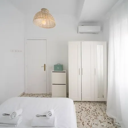 Atico Ispal Con Terraza En Centro Daire *